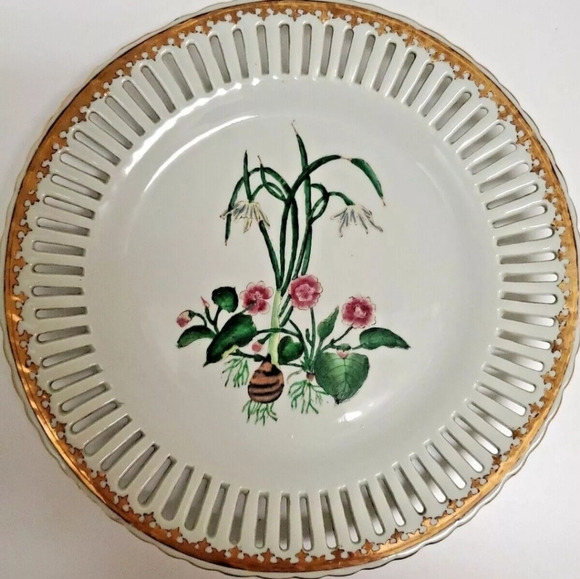 Reticulated United Wilson 1897 Handpainted Flower Plate w/Gold Trim Pre-owned - Picture 6 of 6